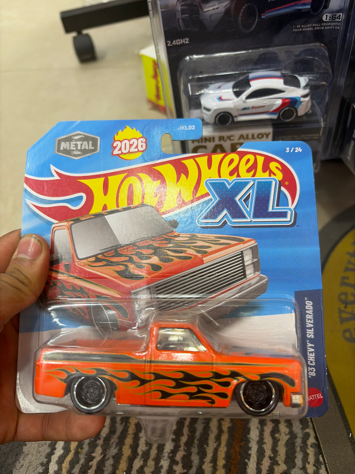 HOT WHEELS XL- ‘83 CHEVY