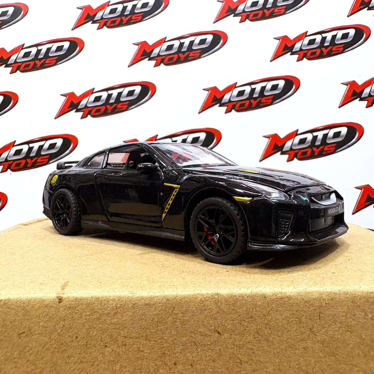 Nissan GT-R R35 Die-Cast Model Car (Black)