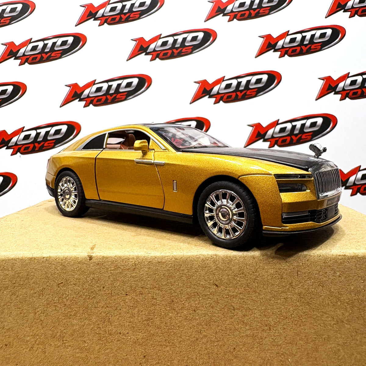 Rolls-Royce Spectre Die-Cast Model Car (Gold)