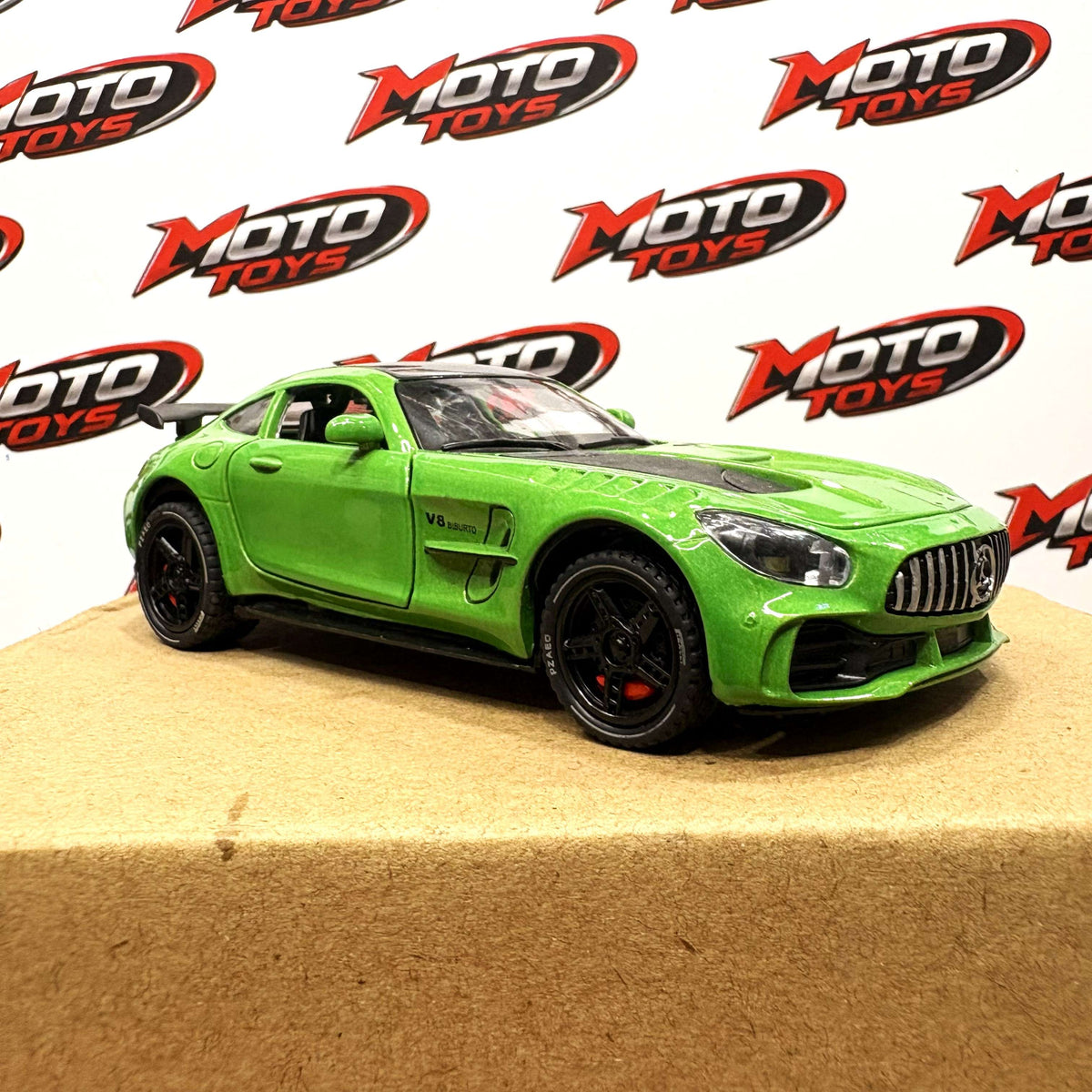 Mercedes-AMG GT R Die-Cast Model Car (Green)
