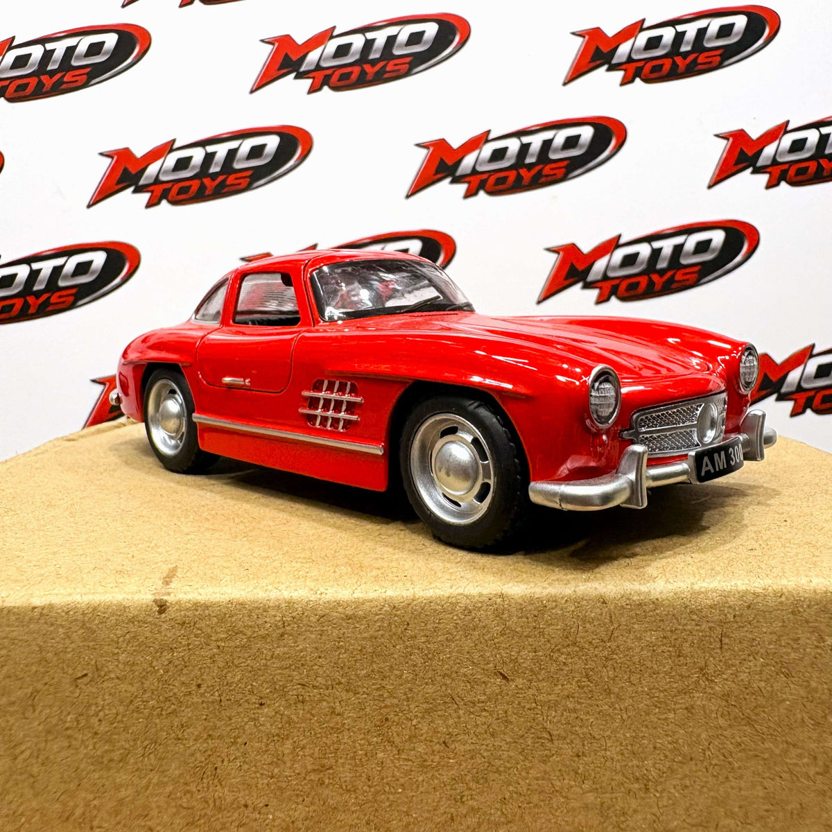 Mercedes-Benz 300 SL Gullwing Die-Cast Model Car (Red)