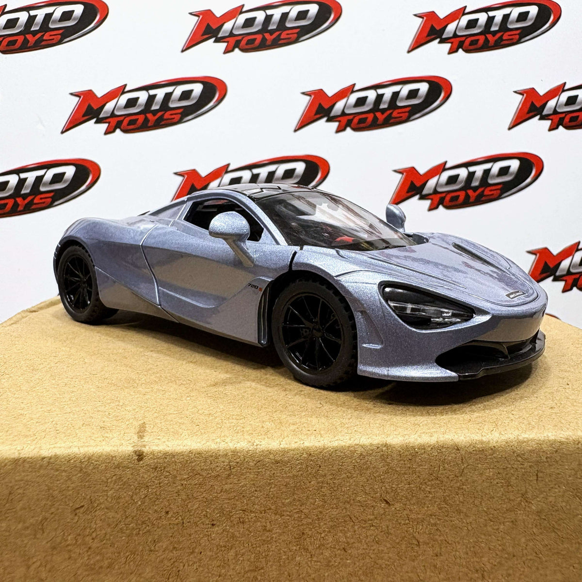 McLaren 720S Die-Cast Model Car (Ice Silver)