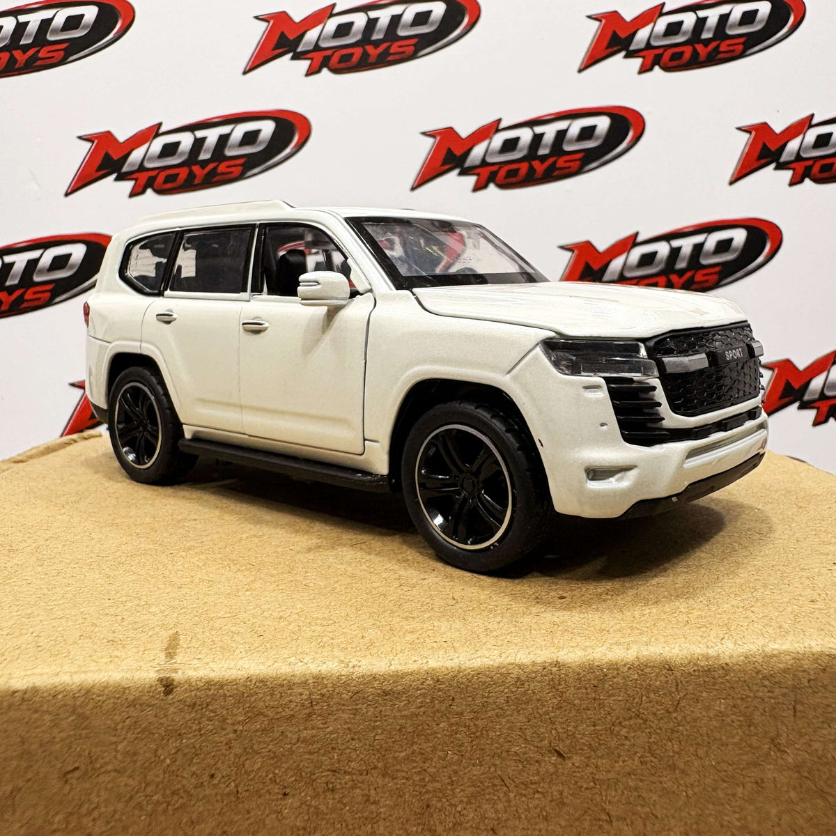 Toyota Land Cruiser 300 GR Sport Die-Cast Model SUV (White)